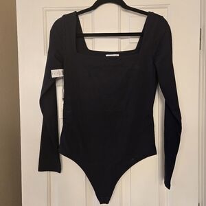 COPY - Aritzia Babaton Contour Squareneck Longsleeve Body Suit - Black, Size L …